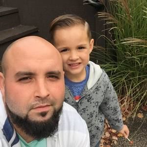 Meet your Posher, Troy